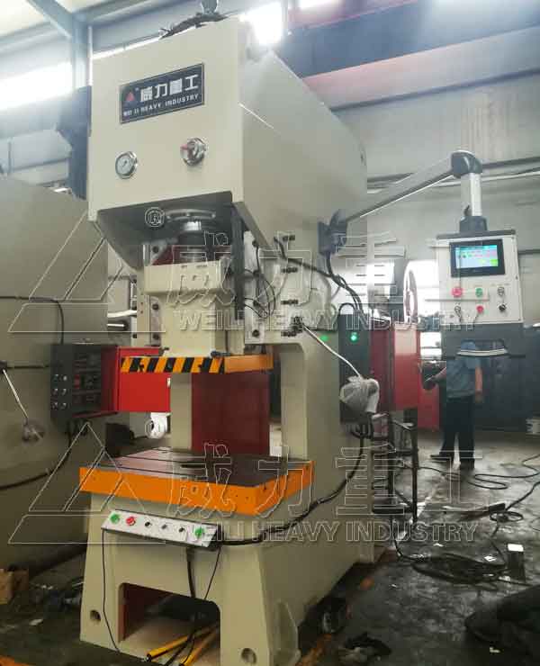 拉伸成型專用100噸液壓沖床如何實(shí)現(xiàn)拉伸功能？